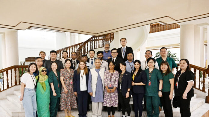 Dr-Younus-Foreign-medical-team