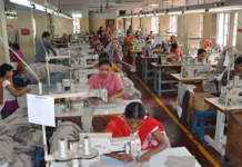 সংকটে পোশাক শিল্প, কার্যাদেশ যাচ্ছে অন্য দেশে