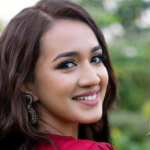 আমার জীবনে যা কিছু ভালো, তার সঙ্গে সব সময় প্রথম আলো: আইশা