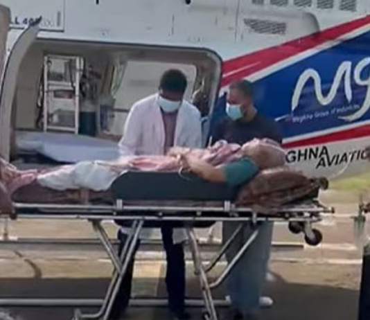 চট্টগ্রামে জনসংযোগে গুলিবিদ্ধ বিএনপি প্রার্থীকে হেলিকপ্টারে ঢাকায় নেওয়া হলো