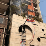 ঢাকায় গুলিস্তানে আওয়ামী লীগের কেন্দ্রীয় কার্যালয়ে আগুন