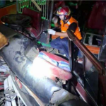 মোটরসাইকেল আরোহীকে বাঁচাতে গিয়ে ট্রাকে ধাক্কা দিল বাস, নিহত ৫