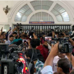 ট্রাইব্যুনালের এজলাসে প্রসিকিউশন টিম ও আসামিপক্ষের আইনজীবী