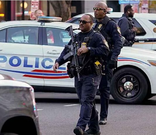 হোয়াইট হাউসের কাছে ন্যাশনাল গার্ডের দুই সদস্যকে গুলি