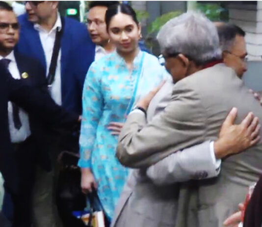 স্থায়ী কমিটির সদস্যদের সঙ্গে কুশল বিনিময় করলেন তারেক রহমান