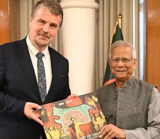 নির্বাচন ও গণভোটের জন্য নির্বাচন কমিশন সম্পূর্ণ প্রস্তুত: প্রধান উপদেষ্টা